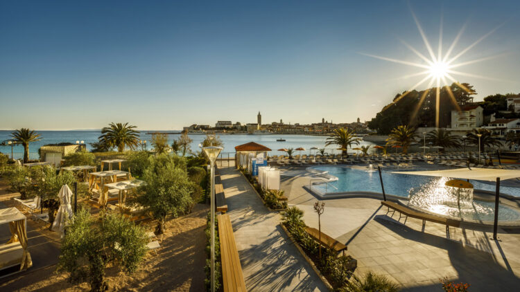 Hannes Zischka Sportreisen; Tennistraining, Tenniscamp, Kroatien, Tennis; MEER TENNIS im Hotel Padova Rab