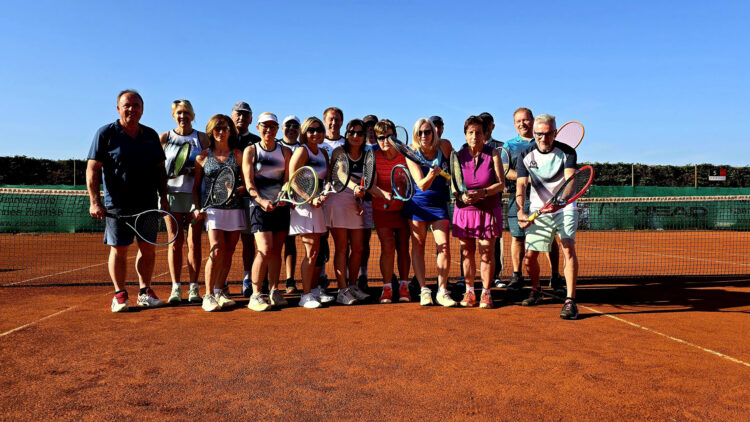 Hannes Zischka Sportreisen; Tennistraining, Kroatien, Tennis; MEER TENNIS in Novigrad