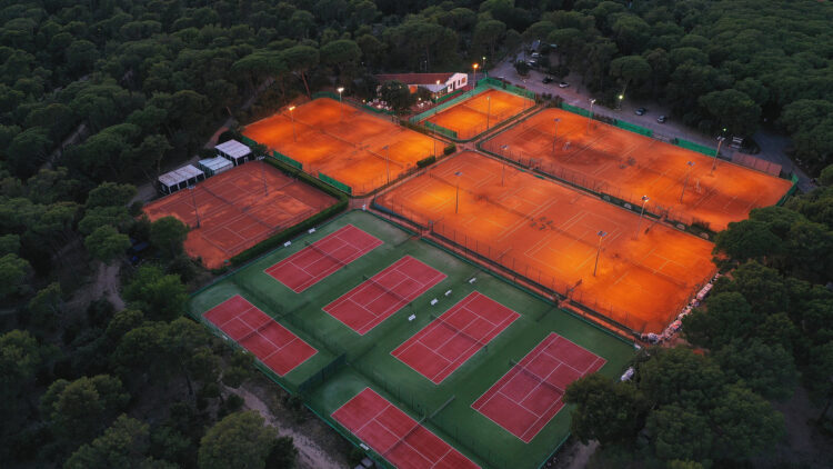 Hannes Zischka Sportreisen; Tennistraining, Tenniscamp, Kroatien, Tennis; MEER TENNIS in Biograd
