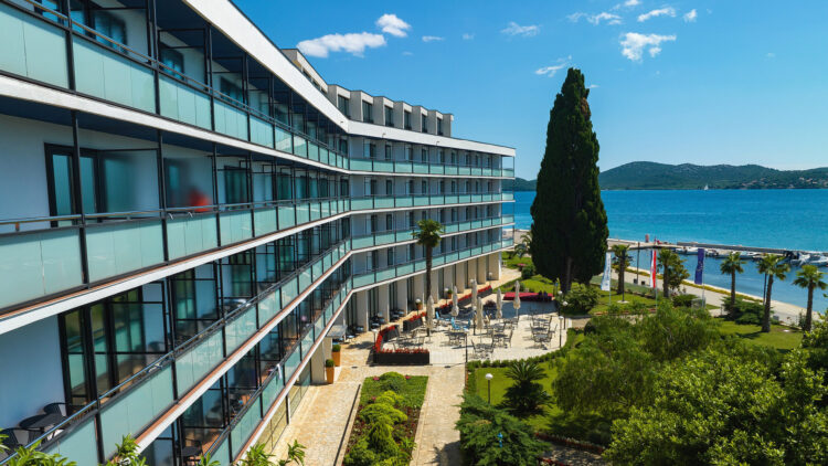 Hannes Zischka Sportreisen; Tennistraining, Tenniscamp, Kroatien, Tennis; MEER TENNIS im Hotel Ilirija Biograd