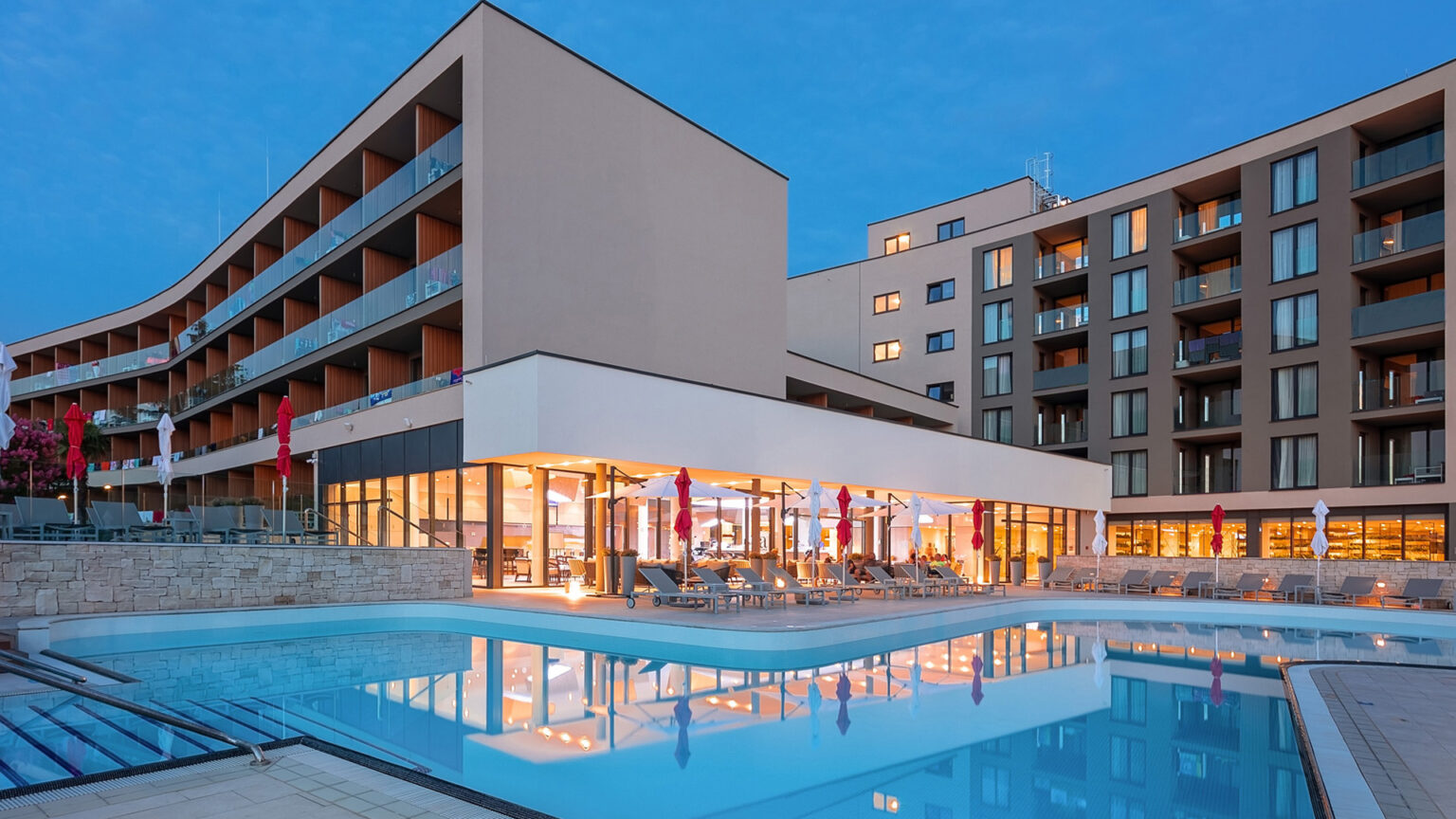 Hannes Zischka Sportreisen; Tennistraining, Tenniscamp, Kroatien, Tennis; MEER TENNIS im Park Resort