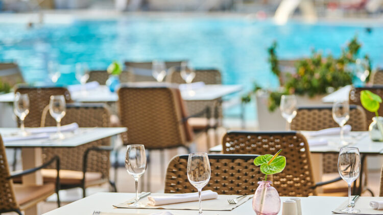 Hannes Zischka Sportreisen; Tennistraining, Tenniscamp, Kroatien, Tennis; MEER TENNIS im Park Resort