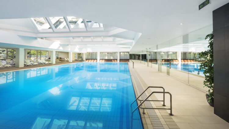 Hannes Zischka Sportreisen; Tennistraining, Tenniscamp, Kroatien, Tennis; MEER TENNIS im Aminess Maestral Hotel