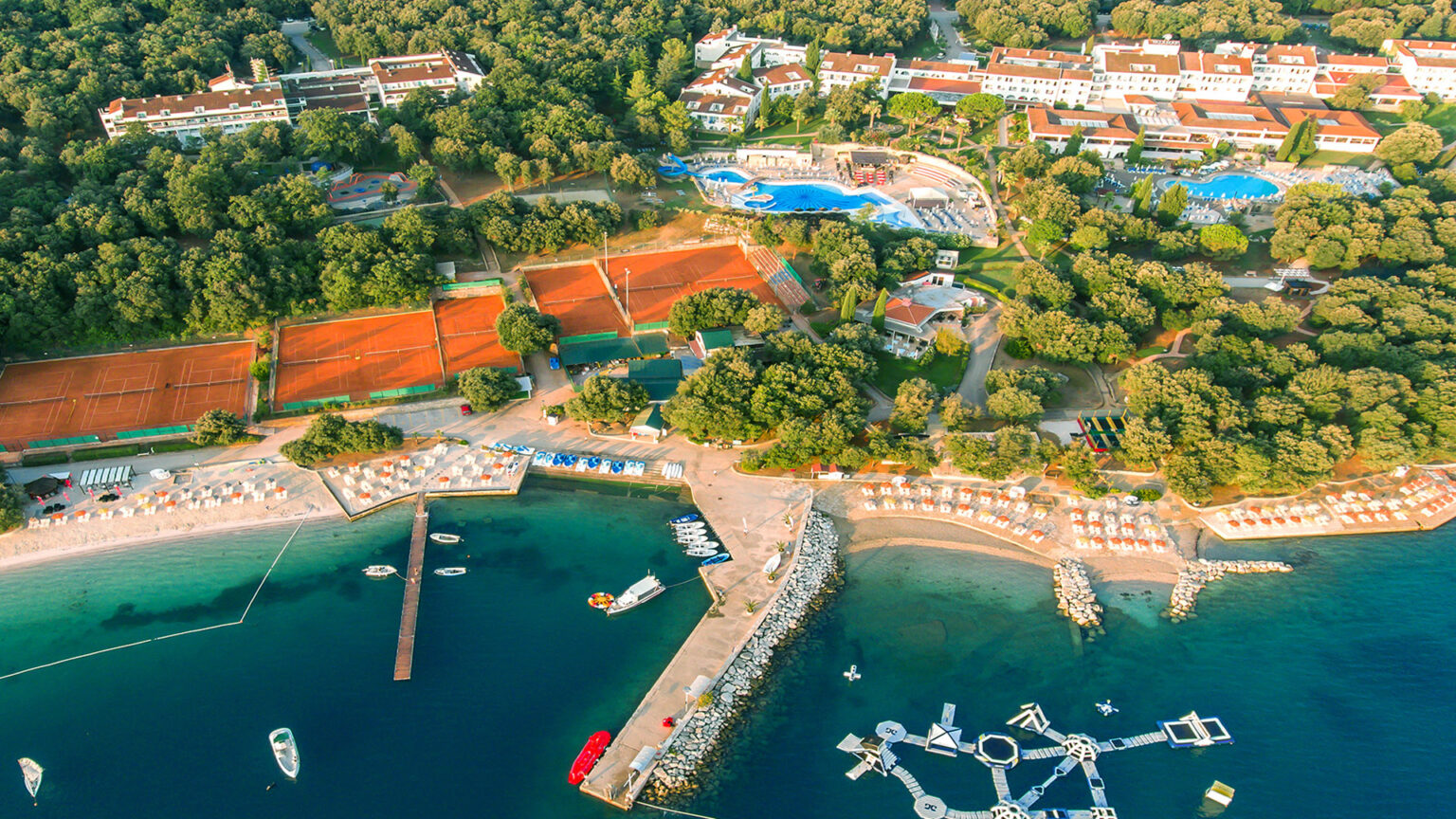 Hannes Zischka Sportreisen; Tennistraining, Tenniscamp, Kroatien, Tennis; MEER TENNIS im Valamar Tamaris Resort