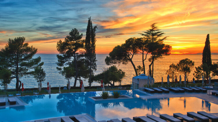 Hannes Zischka Sportreisen; Tennistraining, Tenniscamp, Kroatien, Tennis; MEER TENNIS im Hotel Parentium